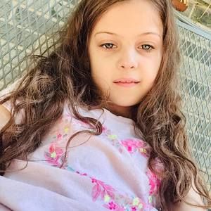 Meet your Posher, Connie